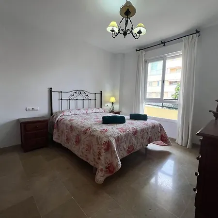 With Pool, Tennis & Gym By Homing Apartamento